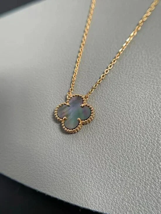 Authentic Van Cleef & Arpels 18K Yellow Gold Necklace - Picture 8 of 12